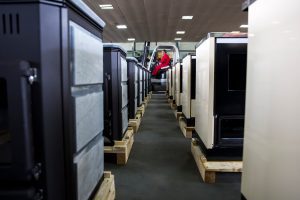 Jakie zasilacze UPS najlepiej sprawdzą się w szafach sieciowych?