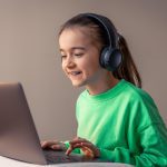 Czy technologia pomaga rodzicom?