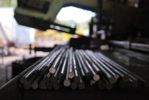 Obróbka powierzchniowa aluminium - klucz do zwiększenia wytrzymałości i trwałości