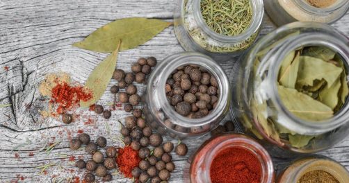 Jak stworzyć przyjemną atmosferę dzięki naturalnym aromatom?