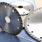 Tarcze – niezbędne, gdy trzeba coś przeciąć lub oszlifować