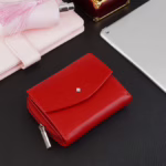 Mały portfel damski - idealne rozwiązanie na imprezę i wakacje