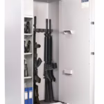 Szafa na broń – niezbędny element wyposażenia każdego odpowiedzialnego właściciela broni palnej