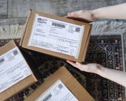 Druk termotransferowy – kiedy etykiety muszą być trwałe i odporne na zmienne warunki?