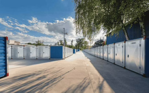 dlaczego warto zainwestować w self storage oraz na co zwrócić uwagę przy wyborze partnera biznesowego.