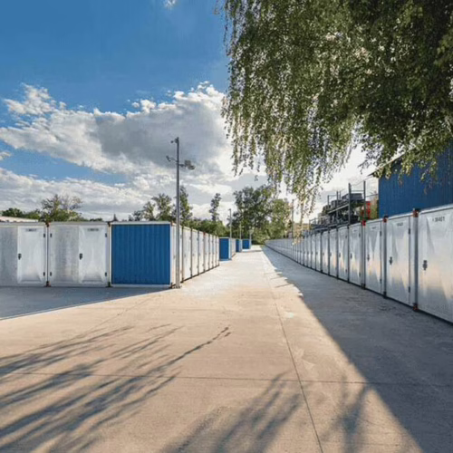 dlaczego warto zainwestować w self storage oraz na co zwrócić uwagę przy wyborze partnera biznesowego.