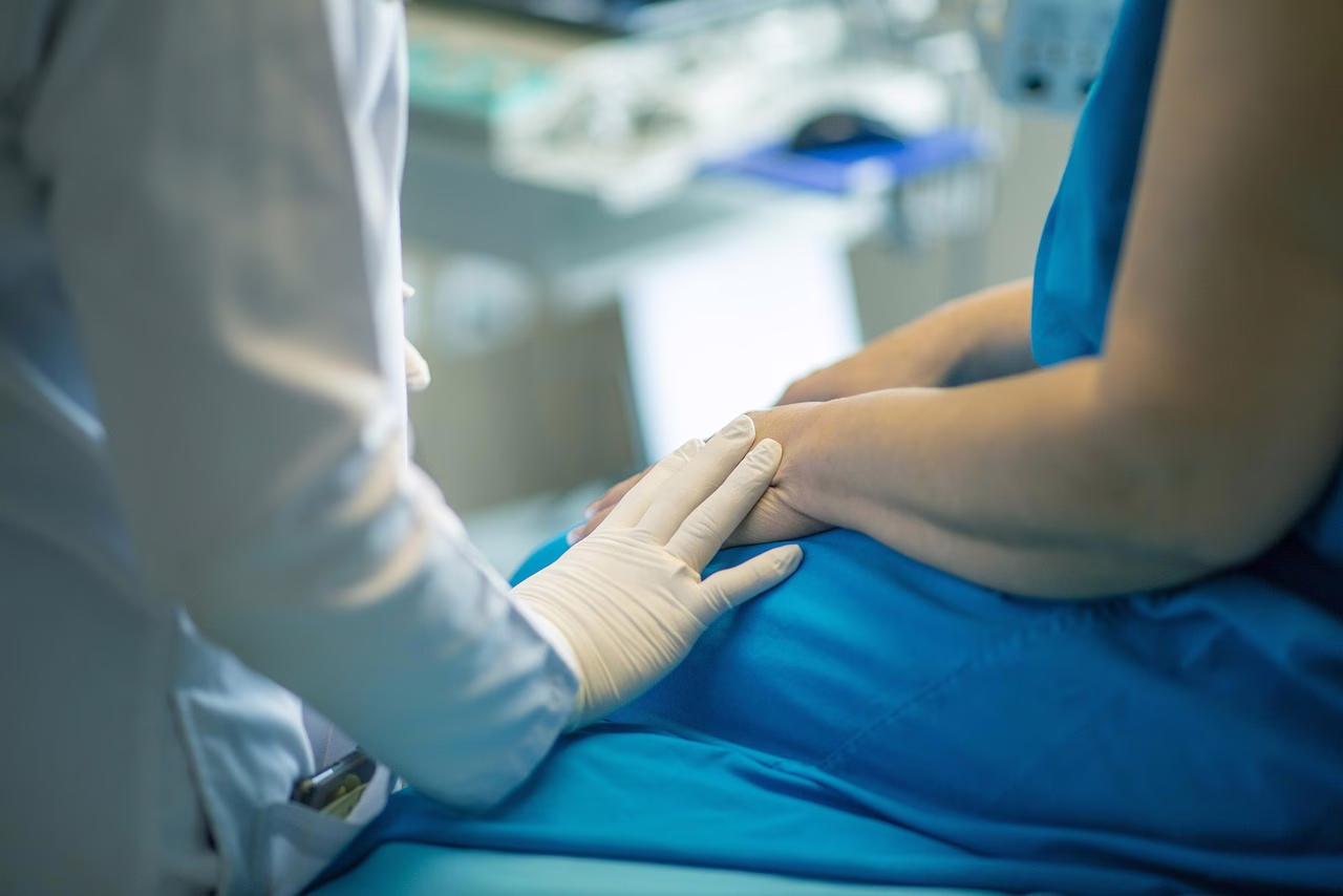 Dlaczego warto zostać lekarzem i jak skutecznie przygotować się do matury z biologii?