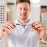 Zaburzenia akomodacji i konwergencji – jak optometrysta diagnozuje ukryte przyczyny zmęczenia wzroku?