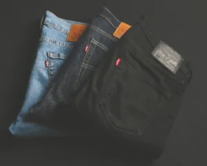 Jeansy streetwear — jak wybrać model który naprawdę robi robotę