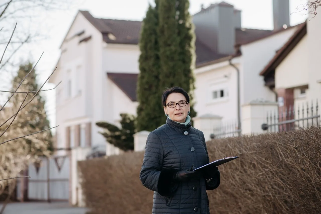 Biuro nieruchomości – jak wspiera w transakcjach na rynku mieszkań